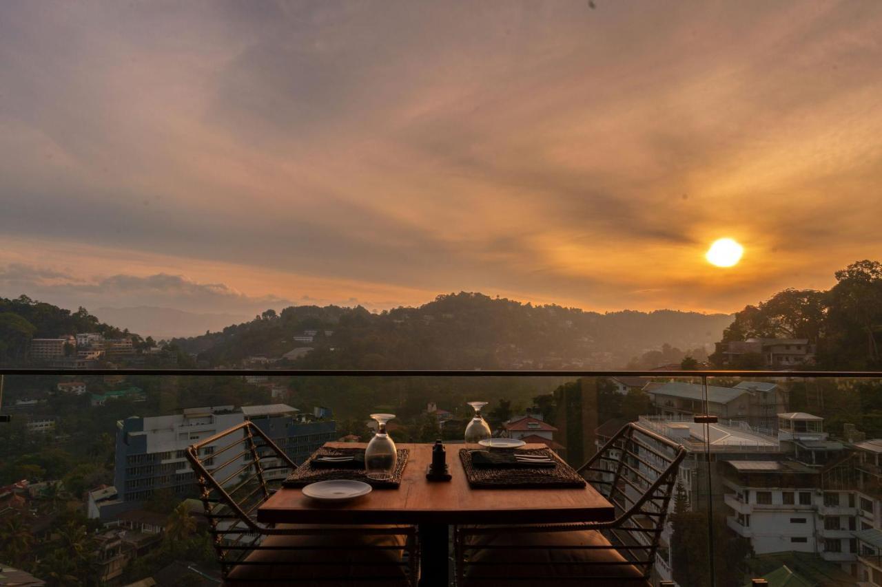 Hotel Rivora Heights Kandy Esterno foto