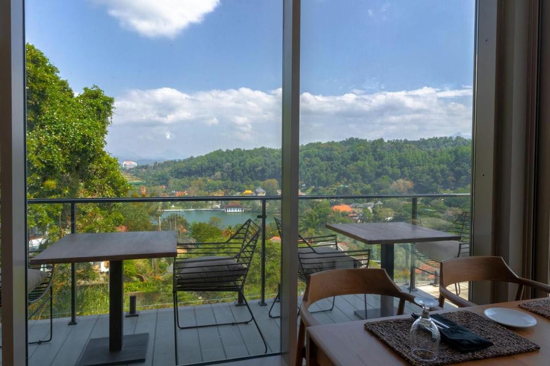 Hotel Rivora Heights Kandy Esterno foto
